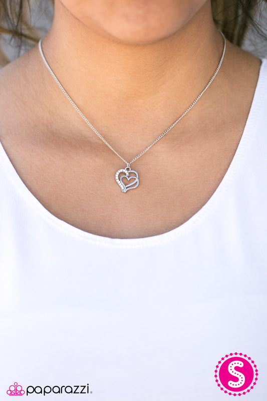 romeo-meets-juliet-white-p2re-wtxx-149xx