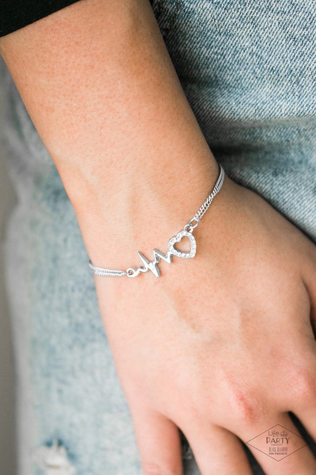 Paparazzi ♥ Skipping Beats - White ♥ Bracelet