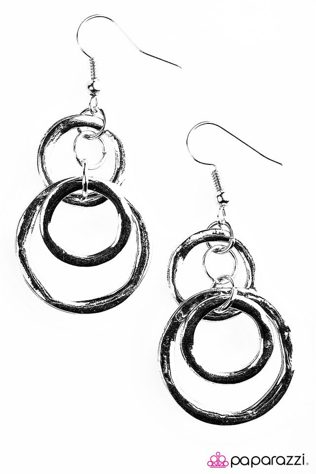 Paparazzi ♥ Another Round - Silver ♥ Earrings