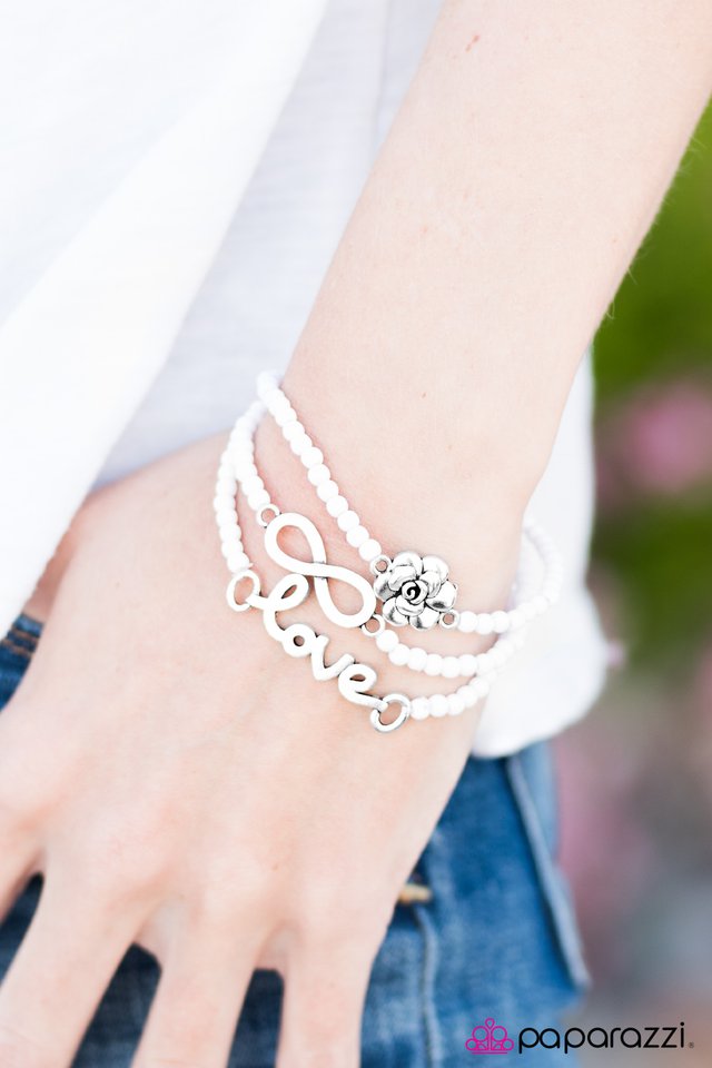 Paparazzi ♥ Unforgettable Summer - White ♥ Bracelet-product_sku