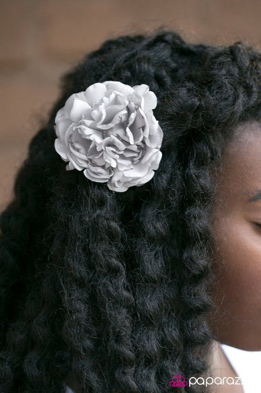 love-keeps-growing-p7pr-svxx-045xx