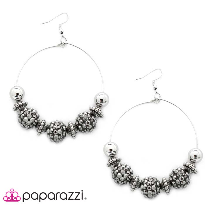 Paparazzi ♥ I Can Take a Compliment (Silver) - Silver ♥ Earrings