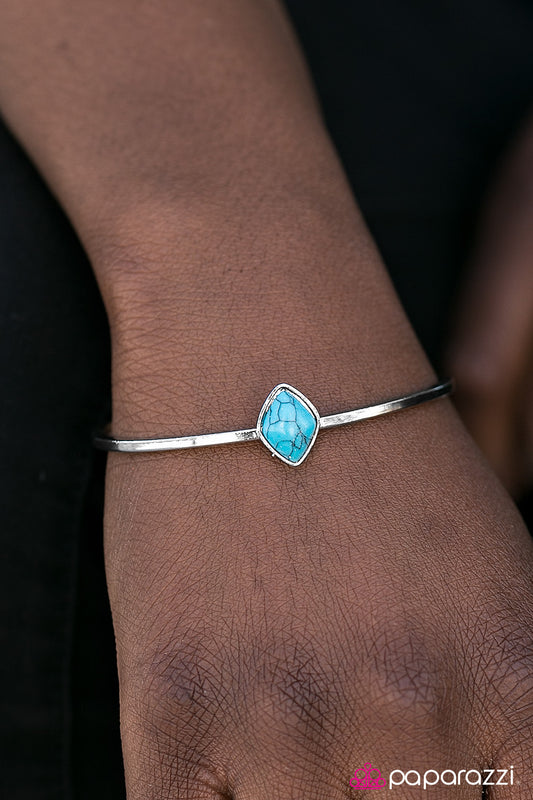 sticks-and-sandstones-blue-p9se-blxx-135xx