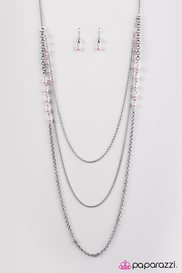 Paparazzi ♥ Worth The RITZ - Pink ♥ Necklace