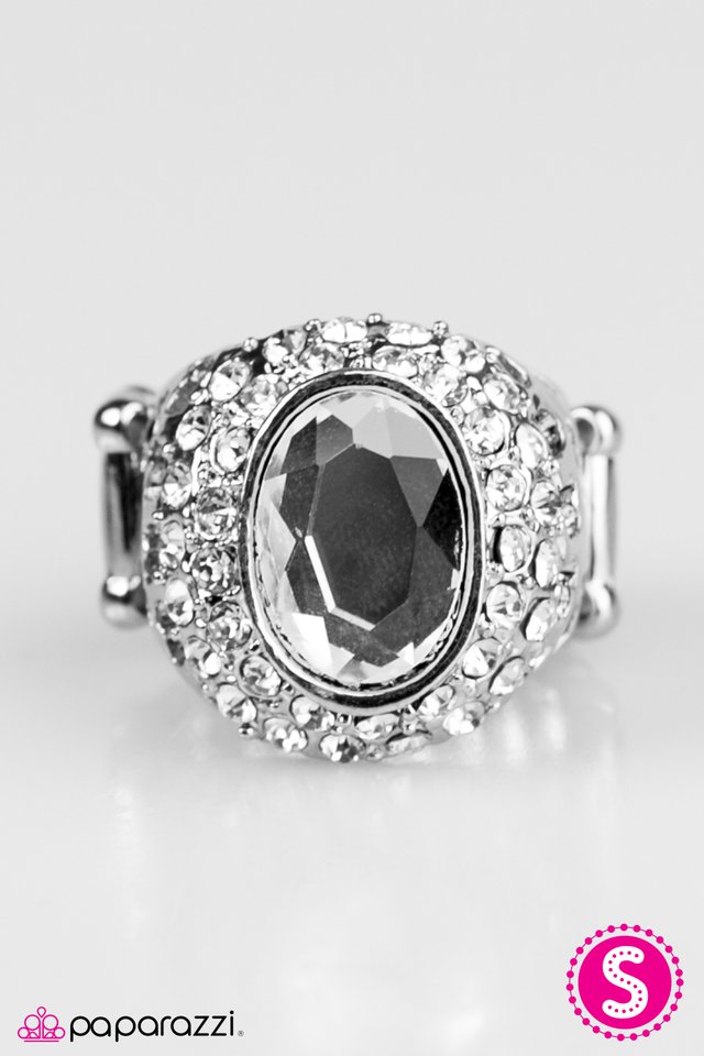 Paparazzi ♥ Everyday Im Sparkling - White ♥ Ring