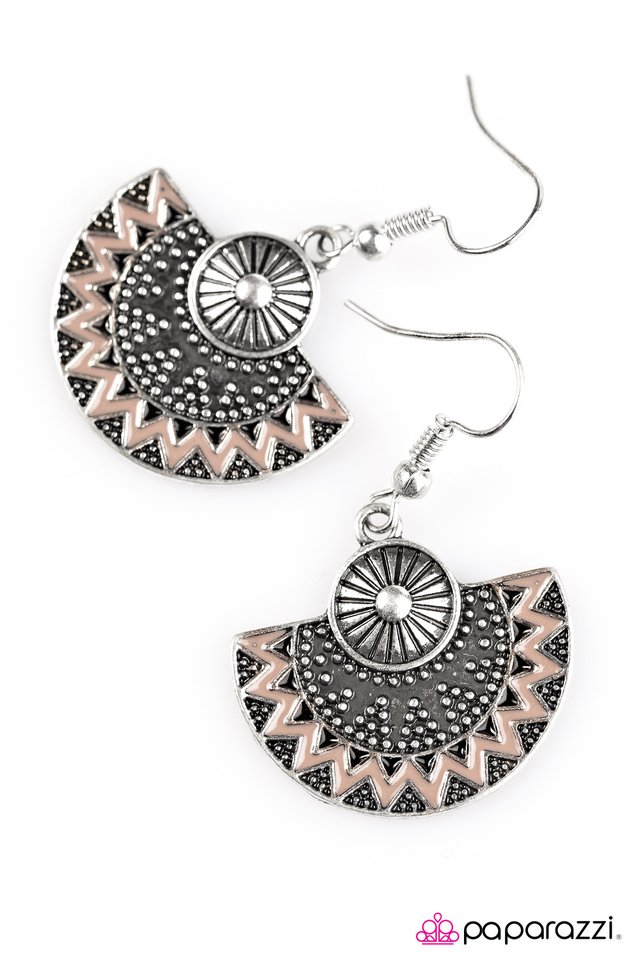Paparazzi ♥ Tahitian Cruise - Brown ♥ Earrings