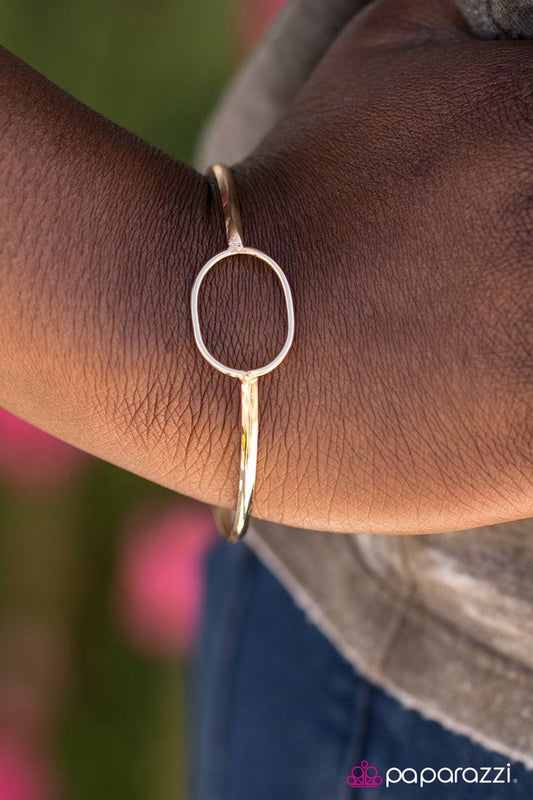 feeling-centered-gold-p9da-gdxx-089xx