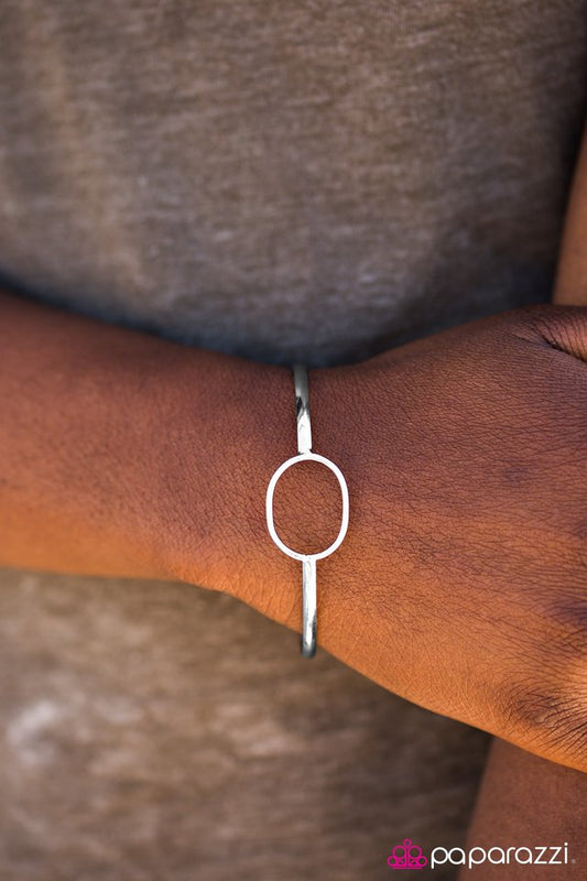 feeling-centered-silver-p9da-svxx-087xx