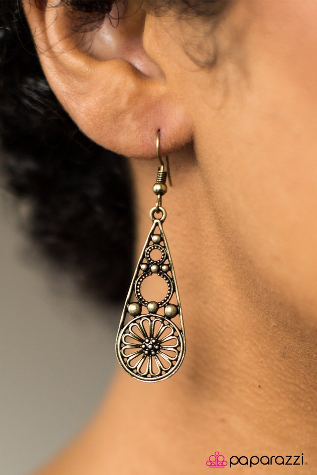 let-it-bloom-brass-p5wh-brxx-068xx
