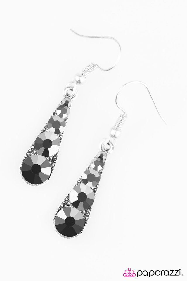 Paparazzi ♥ Friends In High Places - Silver ♥ Earrings