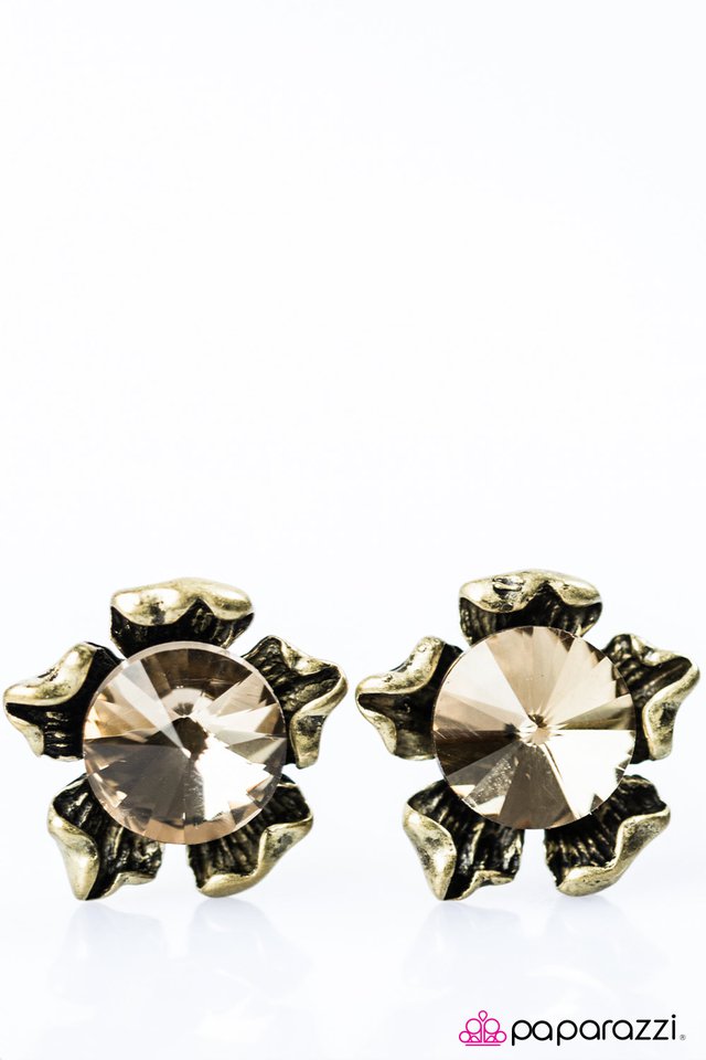 Paparazzi ♥ Chin Up, Buttercup - Brass Post ♥ Post Earrings