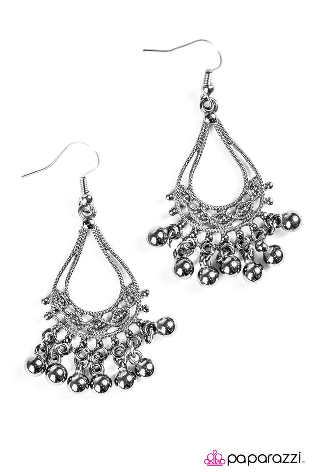 Paparazzi ♥ Midday Radiance - Black ♥ Earrings