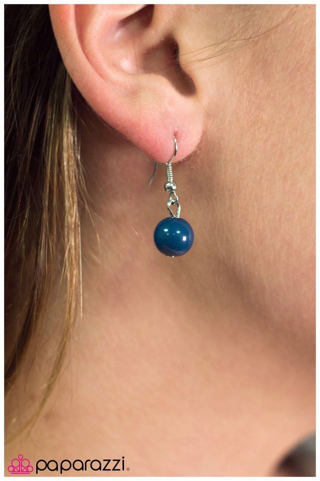 Paparazzi ♥ Hook, Line, and Sinker - Blue ♥ Necklace