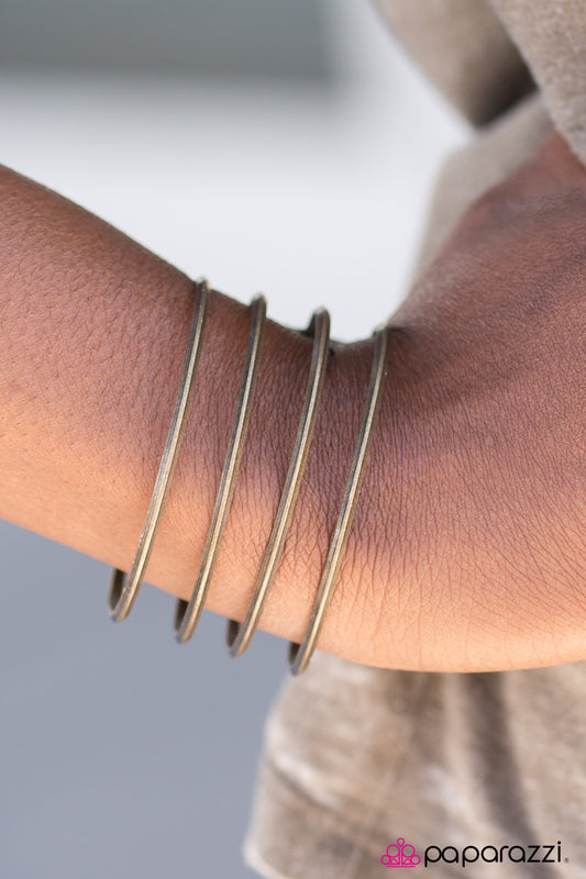 in-your-day-gleams-brass-p9ed-brxx-024xx