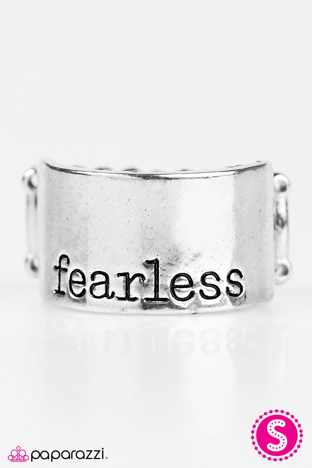Paparazzi ♥ Fearlessly Fashionable - Silver ♥  Ring