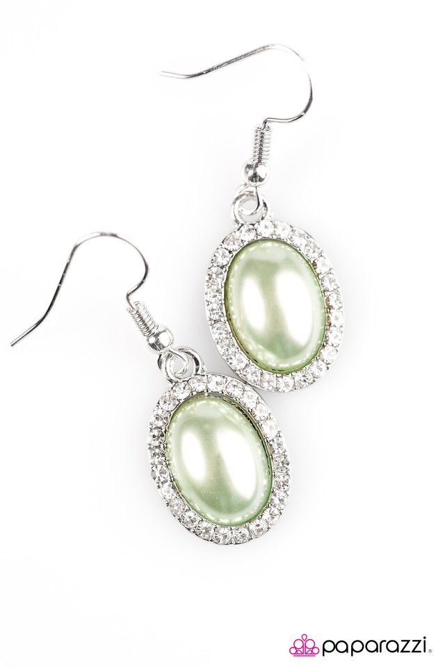 Paparazzi ♥ Timelessly Tampa - Green ♥ Earrings-product_sku