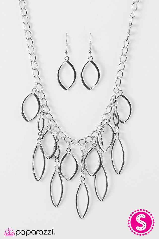 Paparazzi ♥ FIERCE Come, FIERCE Served - Silver ♥ Necklace