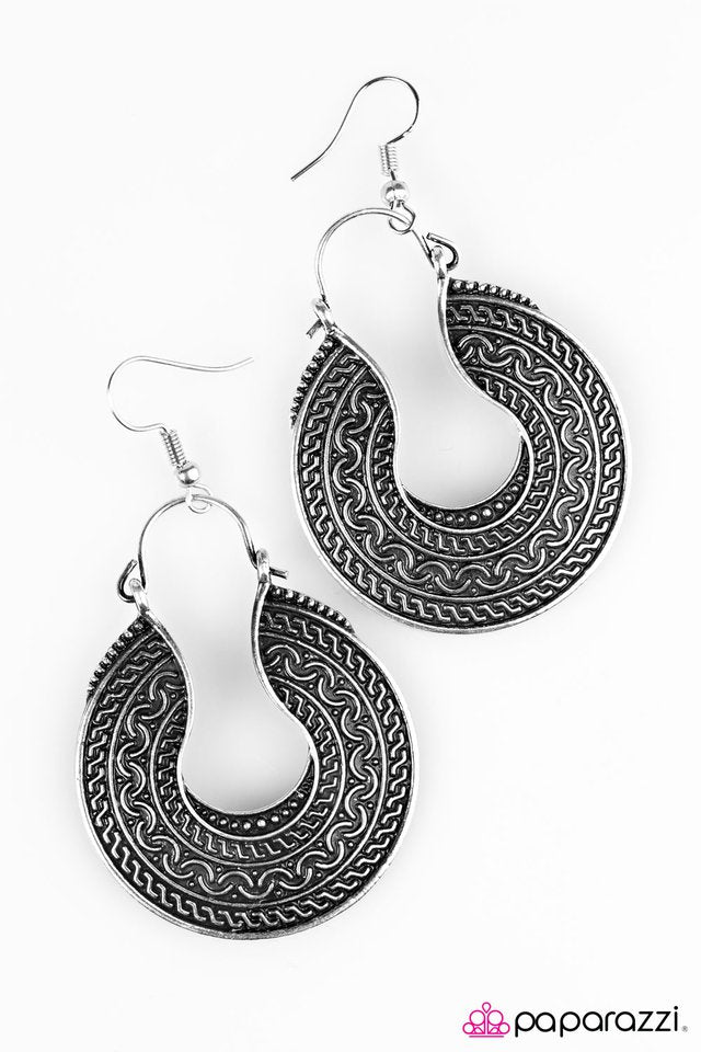 Paparazzi ♥ Western Horizons - Silver ♥ Earrings