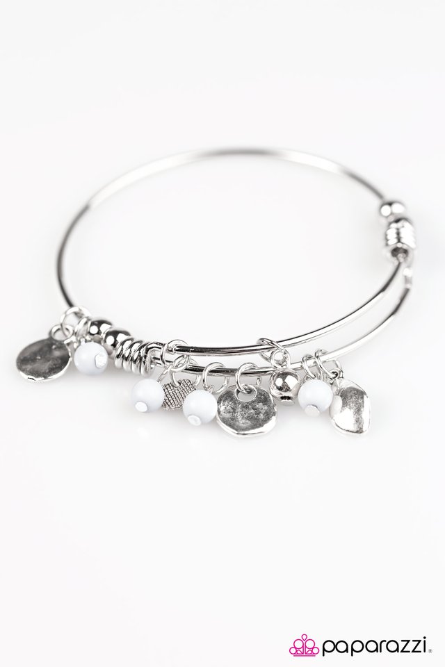 Paparazzi ♥ Sea Seeker - Silver ♥ Bracelet