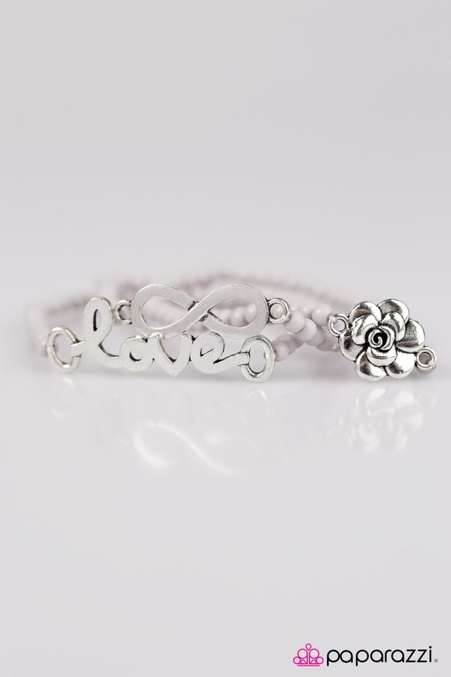 Paparazzi ♥ Unforgettable Summer - Silver ♥ Bracelet