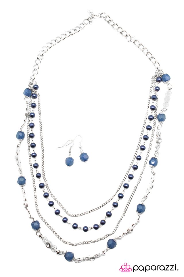 Paparazzi ♥ Frosted and Fabulous - Blue ♥ Necklace