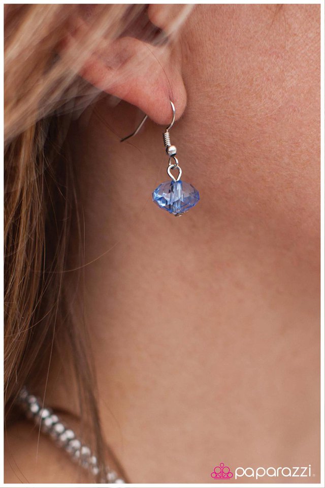 Paparazzi ♥ Ice Queen - Blue ♥ Necklace