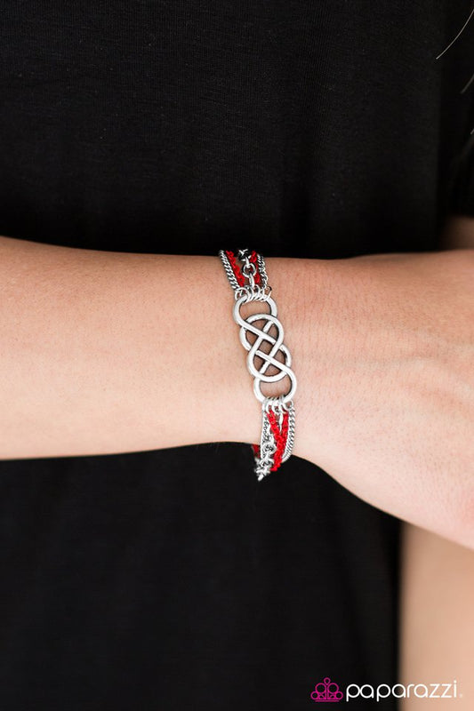 colorful-collaboration-red-p9wh-rdxx-071dd