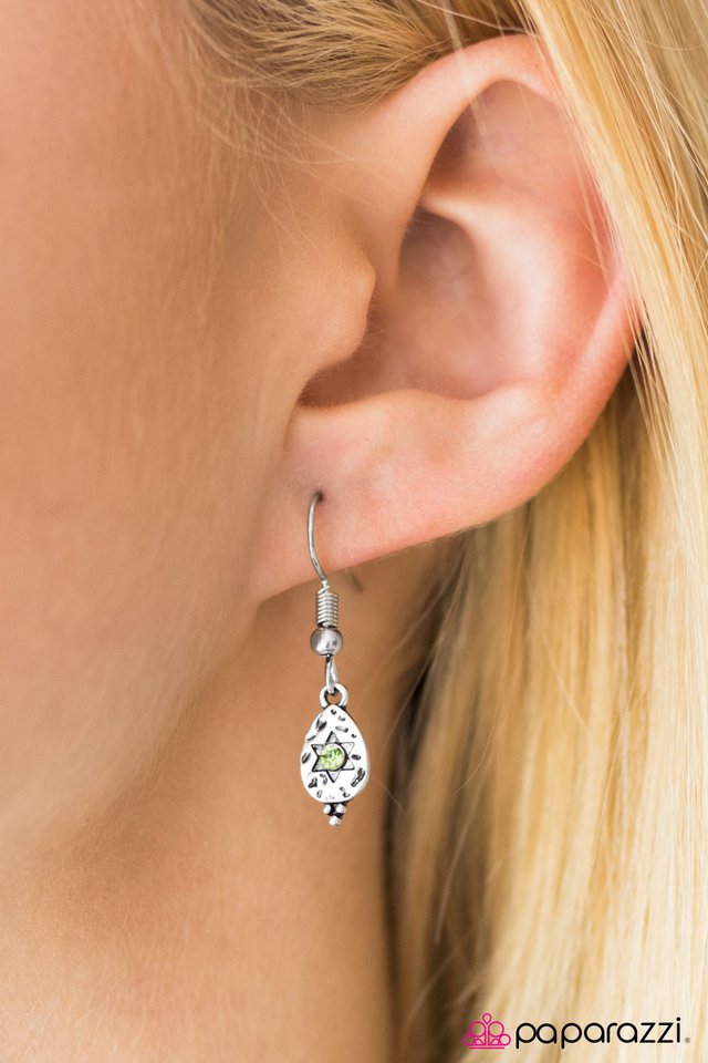 Paparazzi ♥ Shine Your Brightest - Green ♥ Necklace