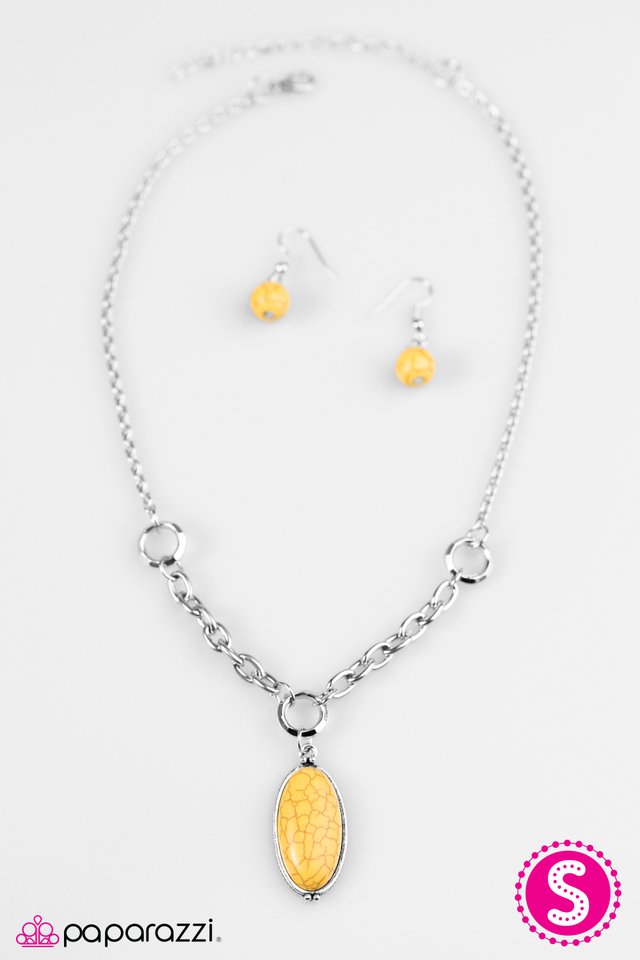 Paparazzi ♥ Find Me Where The Wild Things Are - Yellow ♥ Necklace