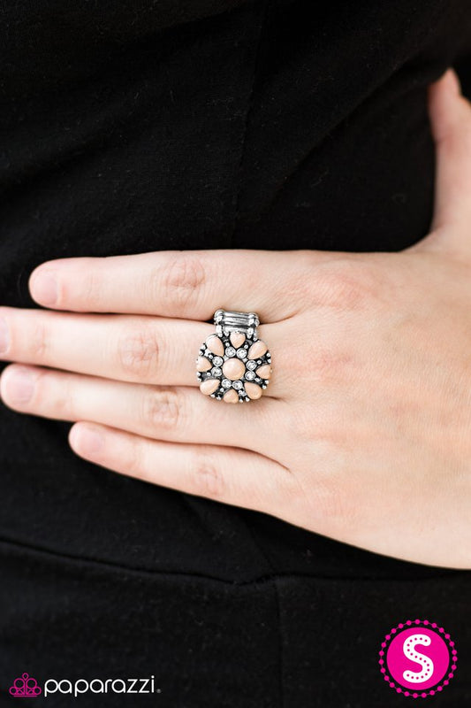 fiji-flowers-brown-p4wh-bnxx-072xx