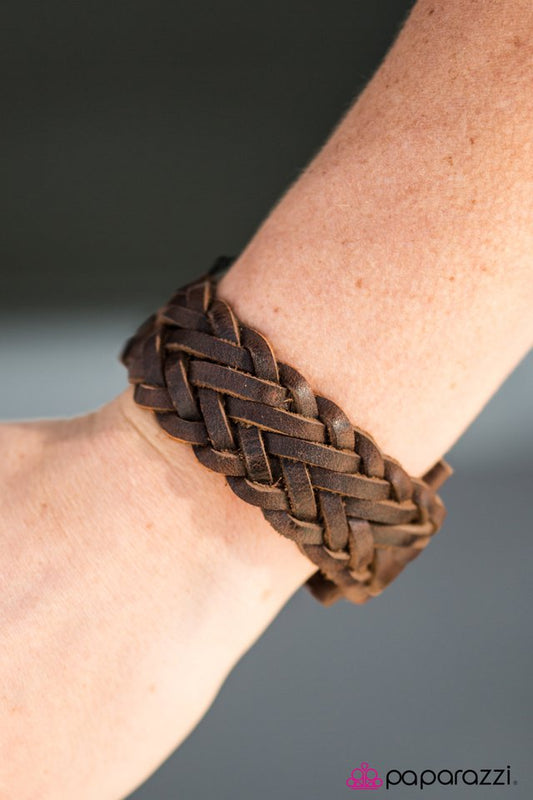 marooned-p9ur-bnxx-152xx