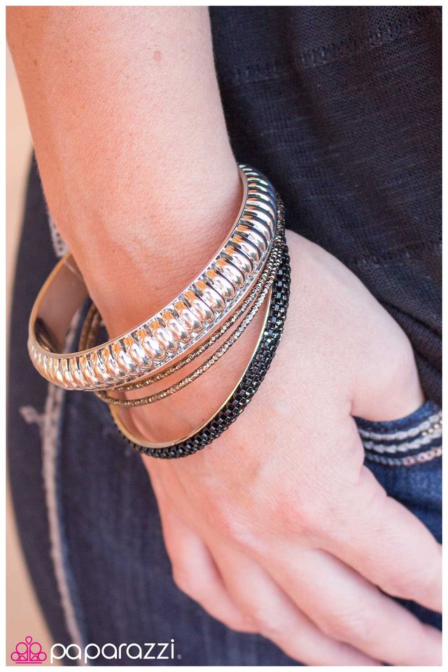 a-night-to-remember-p9in-bksv-001hb