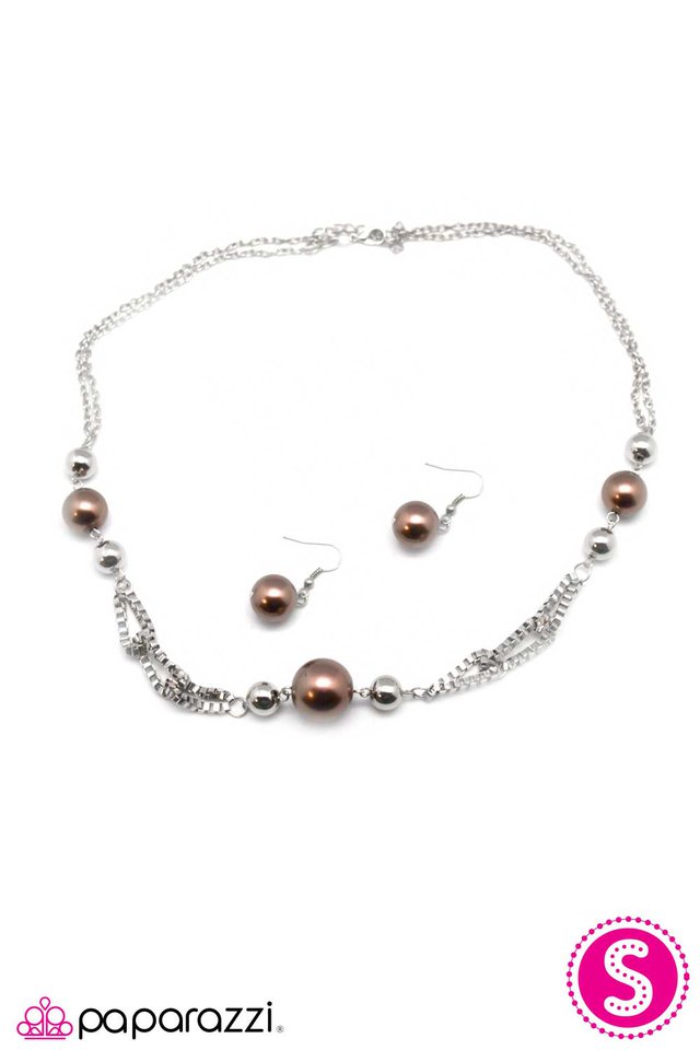 Paparazzi ♥ Calm and Connected - Brown ♥ Necklace