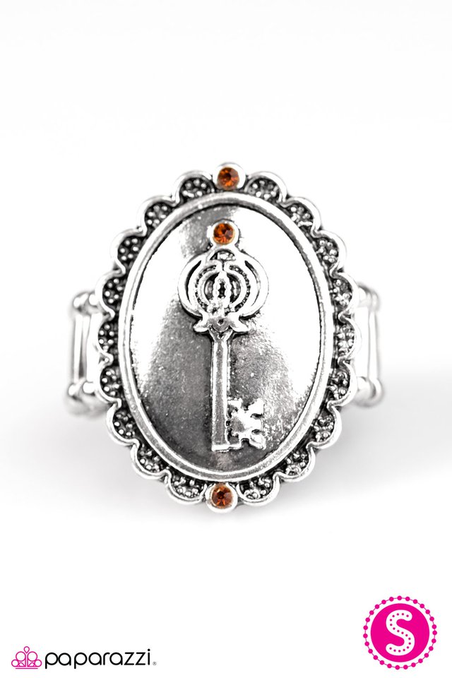 Paparazzi ♥ Master Key - Brown ♥ Ring