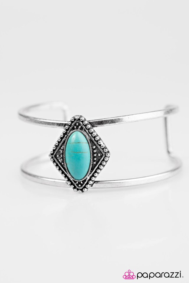 Paparazzi ♥ Cliffside View - Blue ♥ Bracelet