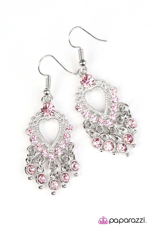 Paparazzi ♥ Ruler Of My Heart - Pink ♥ Earrings