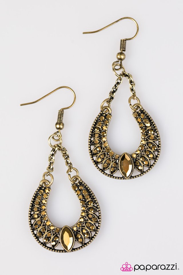 Paparazzi ♥ Dallas Lights - Brass ♥ Earrings