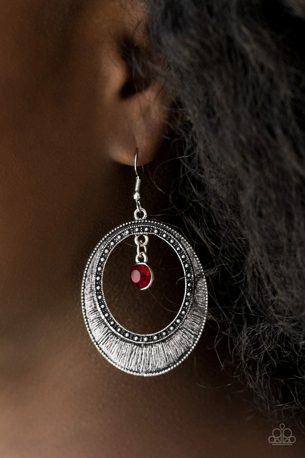 Paparazzi ♥ Madame Marvel ♥  Earrings