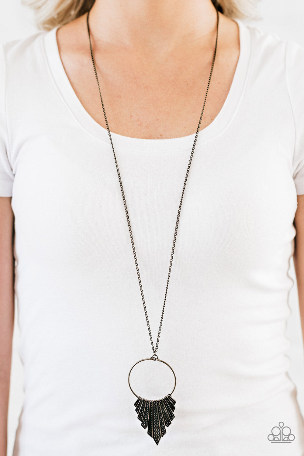 Paparazzi ♥ Going Gladiator ♥  Necklace