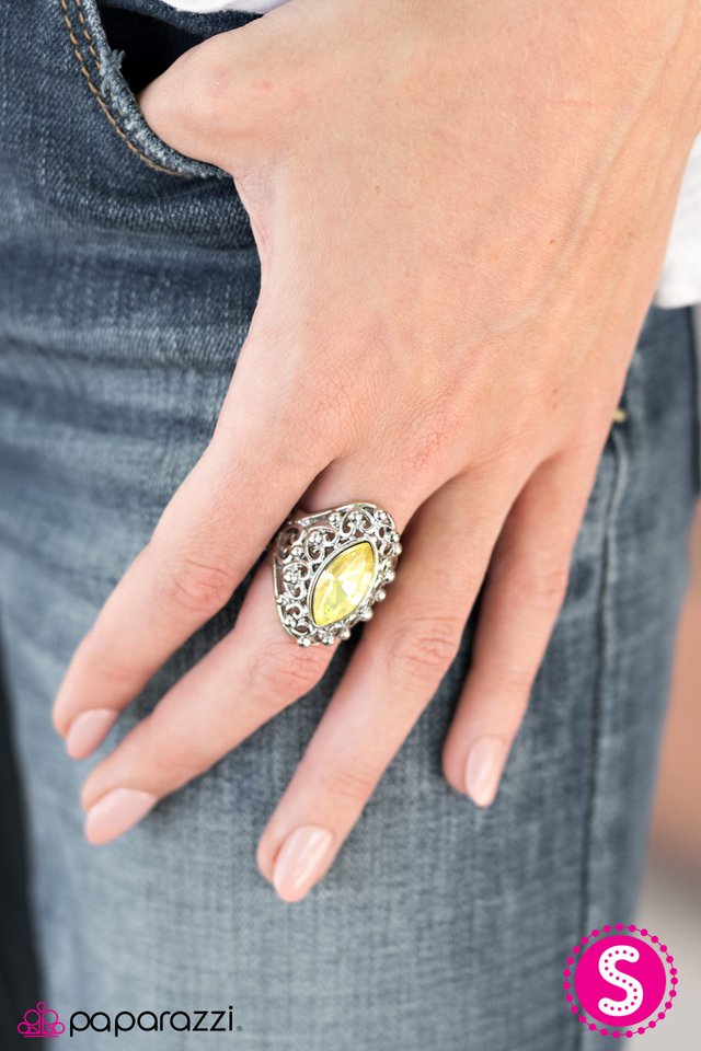 champion-sparkle-yellow-p4re-ywxx-028xx