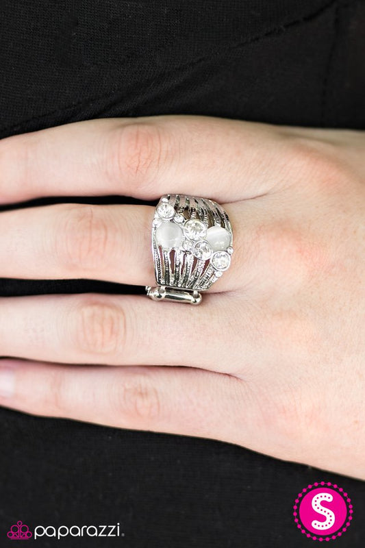 i-love-you-to-the-moon-and-back-white-p4re-wtxx-180xx