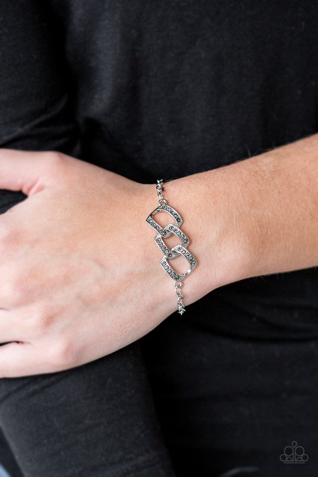 Paparazzi ♥ Urban Retreat - Silver ♥ Bracelet