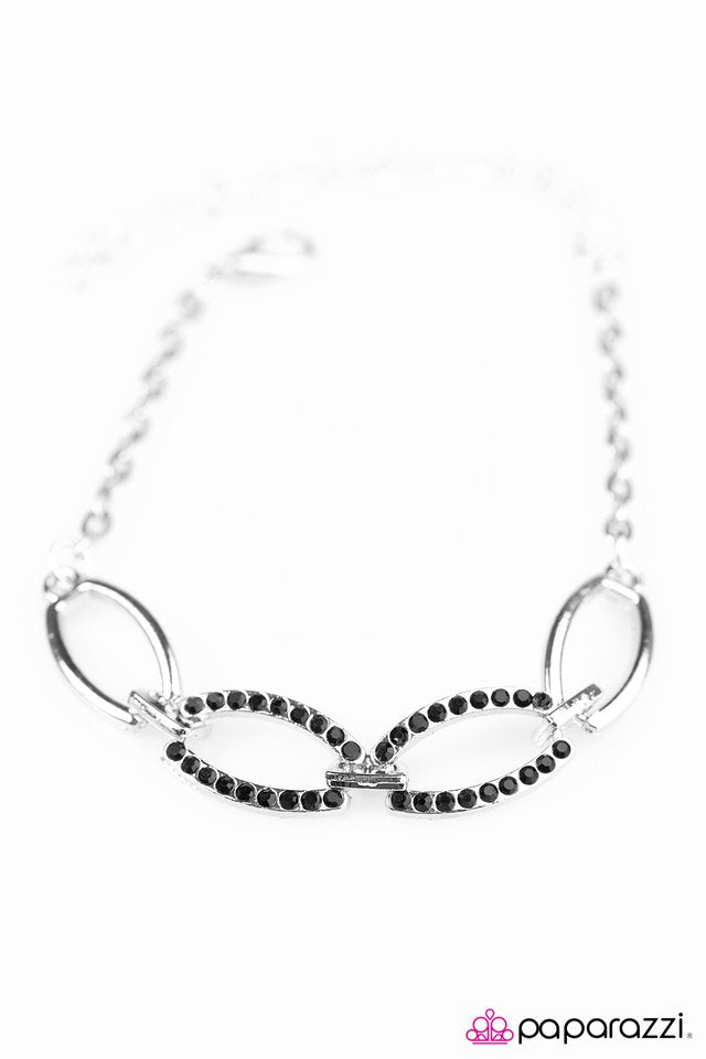 Paparazzi ♥ Finer Things In Life - Black ♥ Bracelet