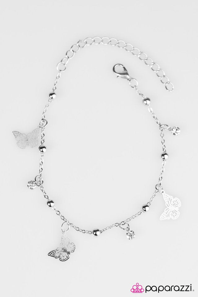 Paparazzi ♥ Flutter Fashion - White ♥ Bracelet