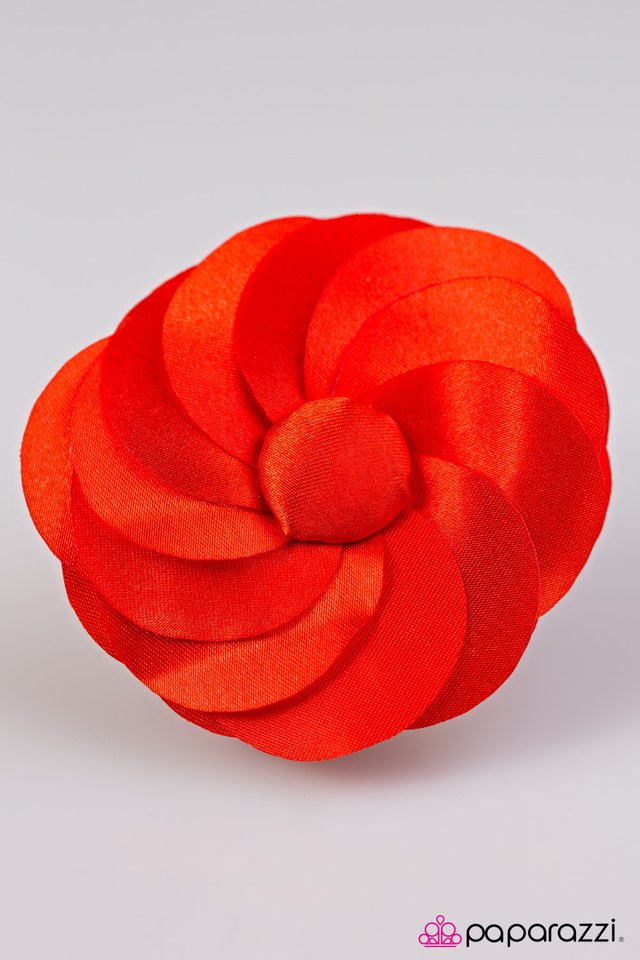 Paparazzi ♥ Damsel in Distress - Red ♥ Hair Clip