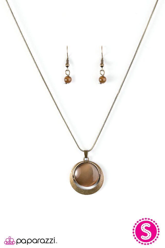 Paparazzi ♥ Lunar Eclipse - Brass ♥ Necklace