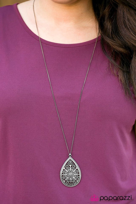 queen-me-black-p2wh-bkxx-148xx