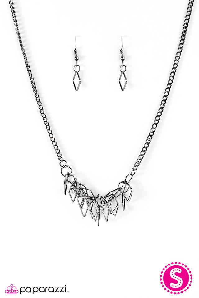Paparazzi ♥ Beast Mode - Black ♥ Necklace