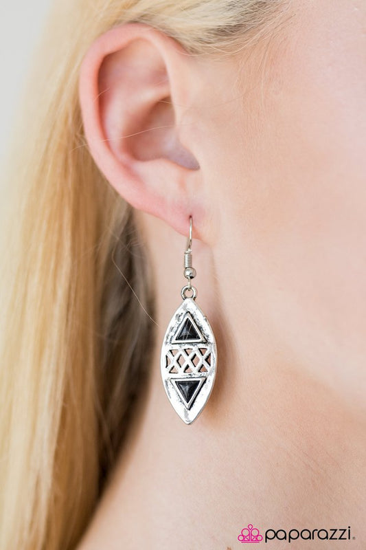 Paparazzi ♥ Beautifully Beastly - Black ♥ Earrings-product_sku