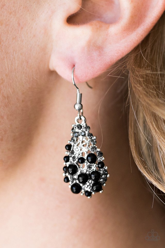 Paparazzi ♥ Coastal Cache - Black ♥ Earrings